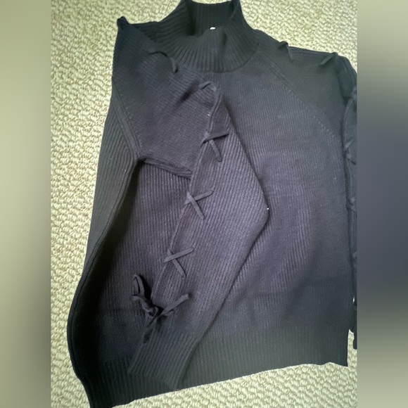 Brand new navy blue sweater with braided sleeve - Picture 9 of 11